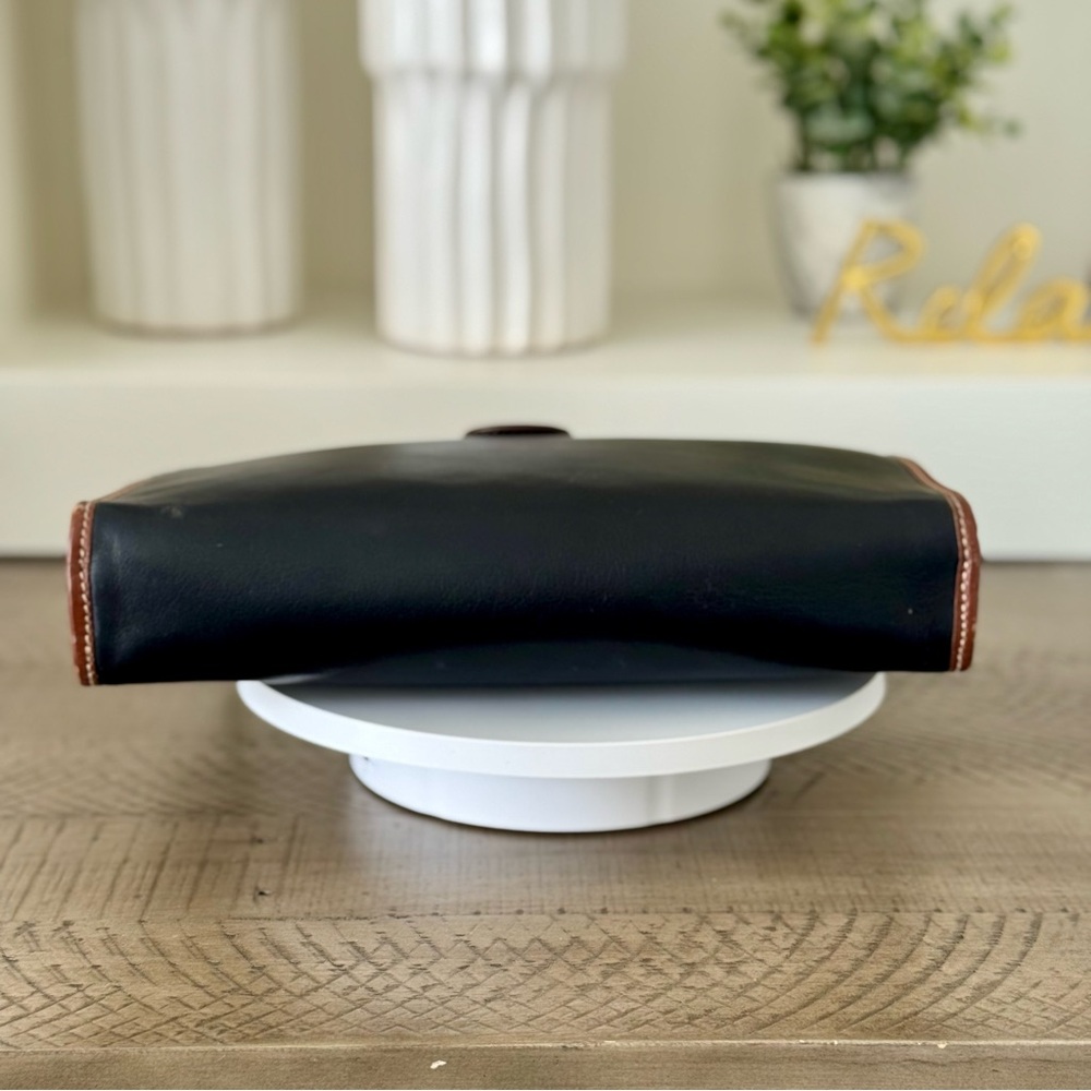 Celine Vintage Triomphe  Black Leather Clutch Bag - Picture 6 of 16